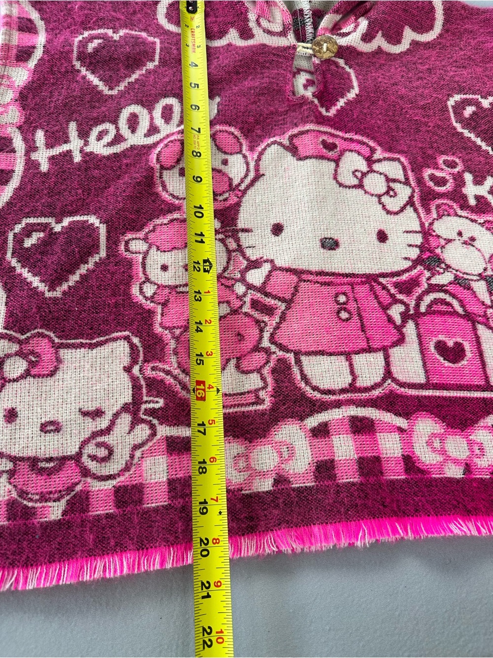🎉5 for $45🎉 Hello Kitty poncho sweater cover up girls one size 5,6,7,8 - Picture 5 of 8
